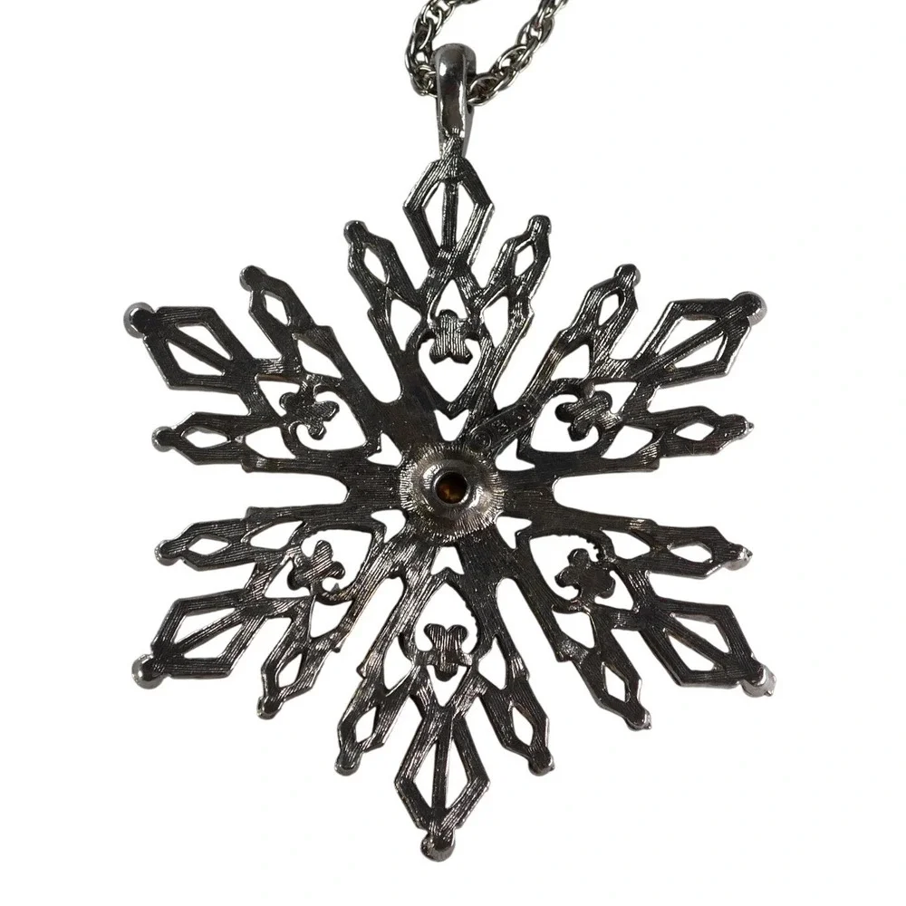 Snowflake‎ Pendant Necklace 24